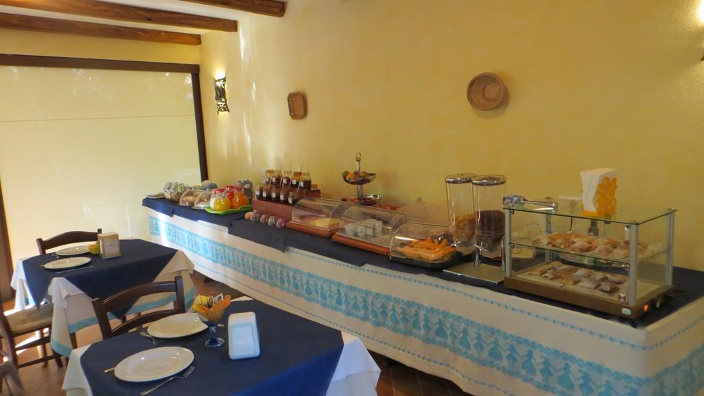 Il Viandante Hotel Сан Теодоро Екстериор снимка